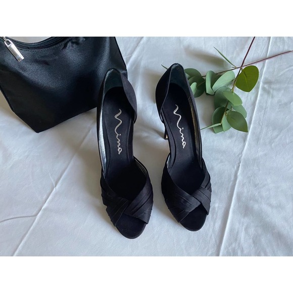 Peep Toe Heels Black Satin by Nina Size 7 EUC - Picture 3 of 6